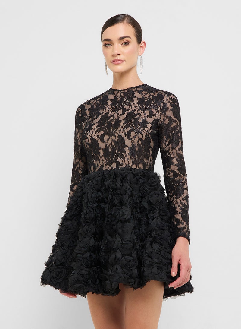 إكلات لوكس فستان إكلات لوكس دانتيل ضيق بخصر منسدل وحافة تول - Image 1