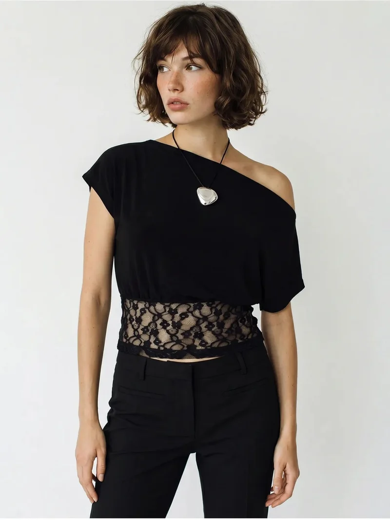 Bianco Lucci LUCCI Women’s Cropped Lace Boat-neck Blouse