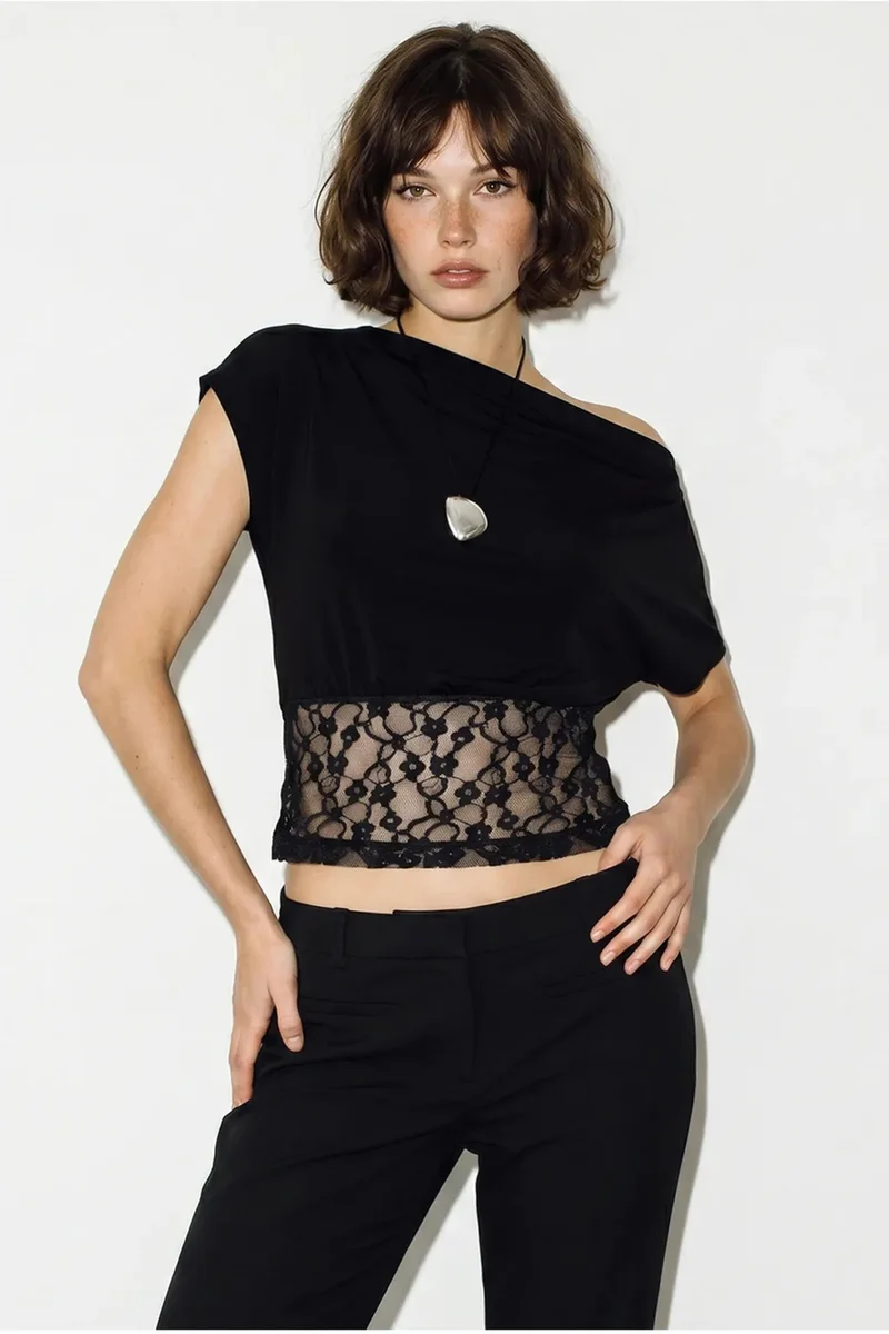 بيانكو لوتشي LUCCI Women’s Cropped Lace Boat-neck Blouse