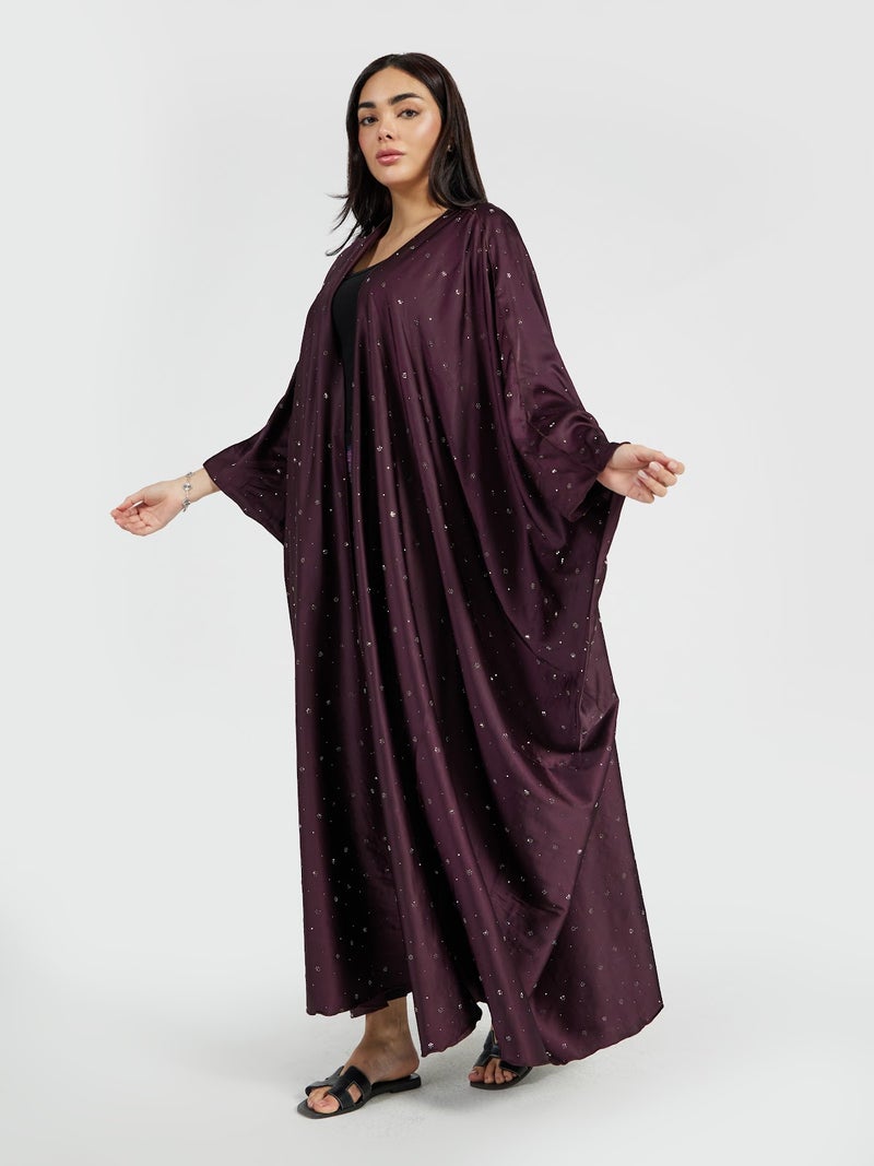Reem Abayas عباءة نسائية بلون البرقوق الأرجواني مزينة بالكريستالات - تصميم ناعم ومحتشم - Image 2
