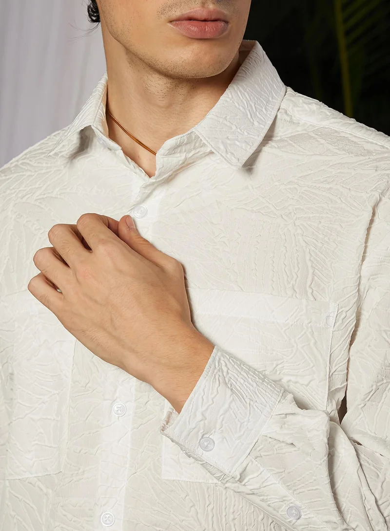 Campus Sutra Campus Sutra Men's Ivory White Foliage-Tactile Shacket For Casual Wear | Spread Collar | Long Sleeve | Button Closure | Overshirt/Shacket Crafted With Comfort Fit For Everyday Wear