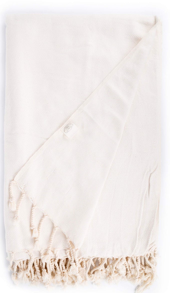 100 COTTON MILAS XL THROW BLANKET FOR COUCH 100 COTTON LIGHTWEIGHT DURABLE THROW BLANKET BIG BLANKET FOR SENSITIVE SKIN DECORATIVE AND VERSATILE 60X90 INCHES WHITE