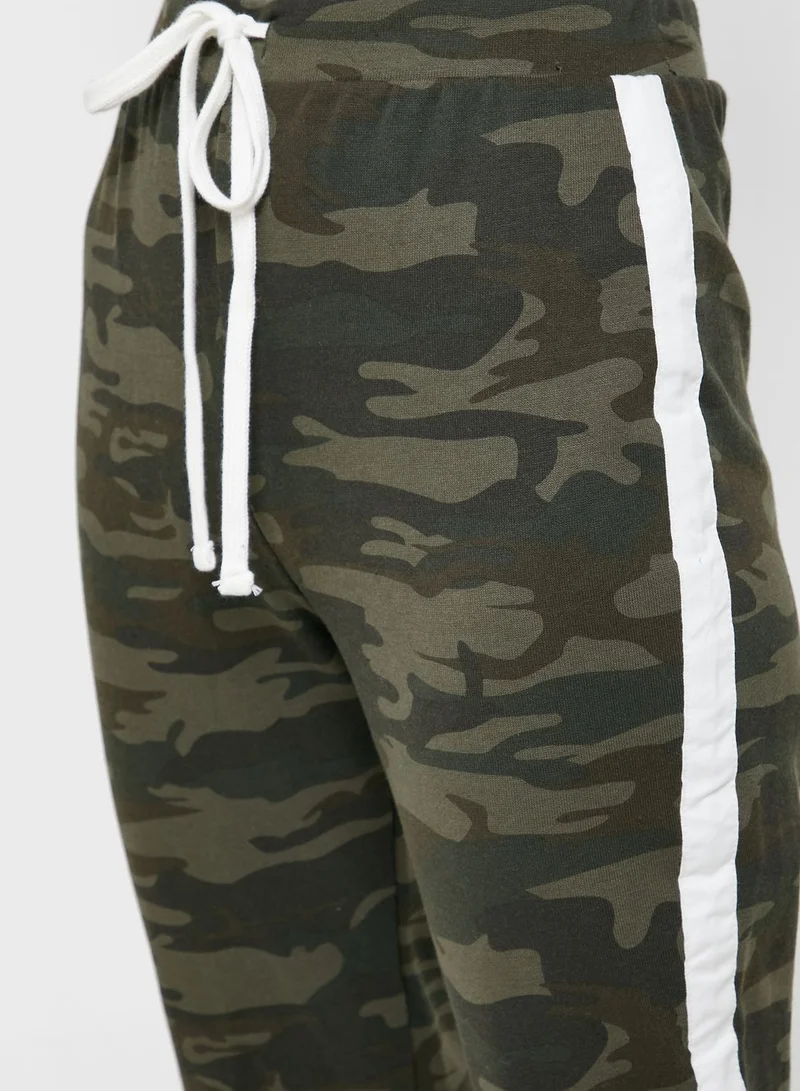 FOREVER 21 Side Stripe Detail Camouflage Pants