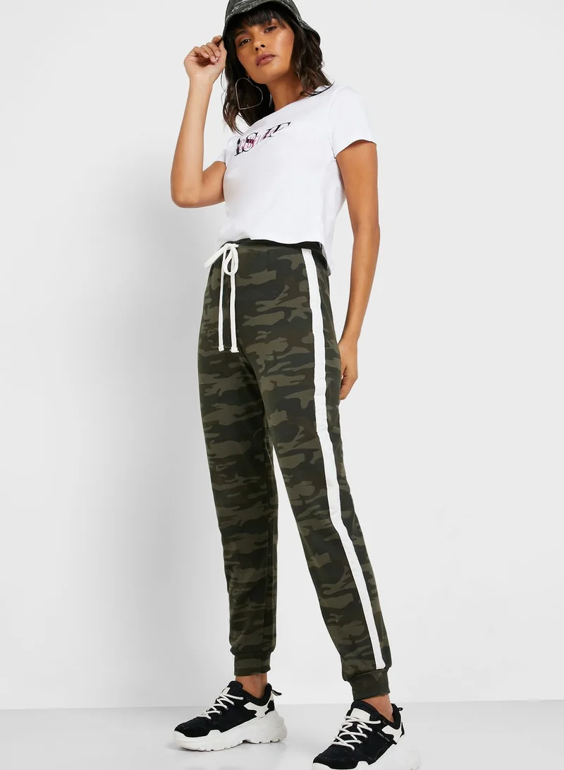 FOREVER 21 Side Stripe Detail Camouflage Pants