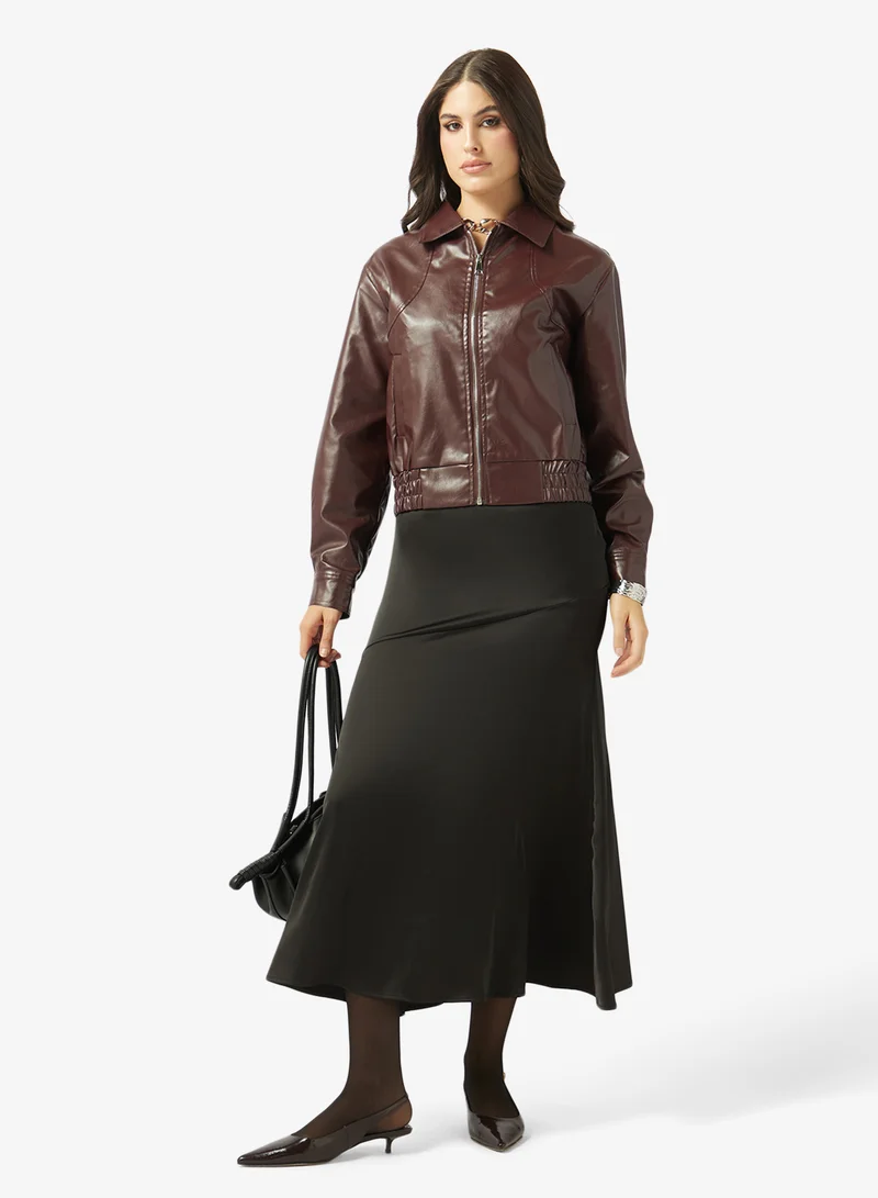 ايلا تنورة غير متماثلة الحافة