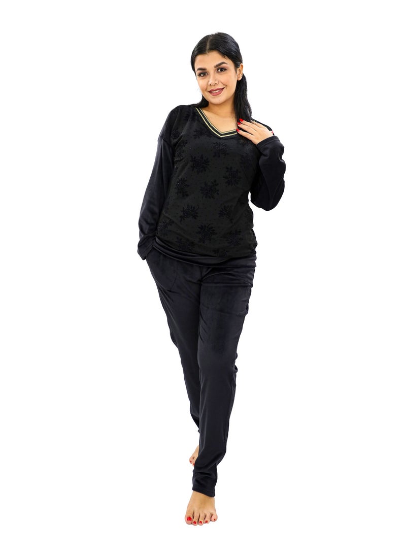Dadoush Women's winter velor pajamas for a look full of elegance and beauty - Image 1