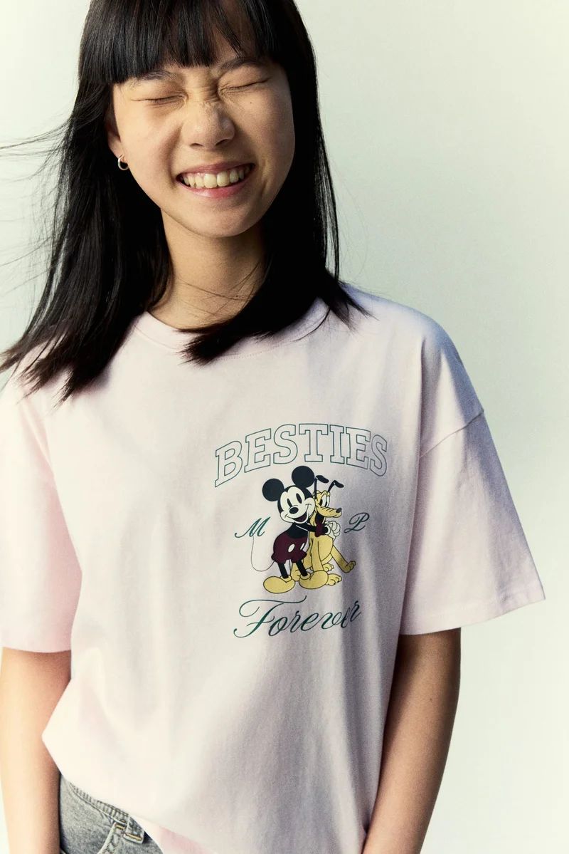 اتش اند ام تي-شيرت قطني مزين بطبعات