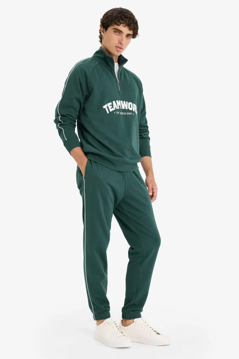 ديفاكتو Regular Fit Tie Waist Jogger Sweatpants
