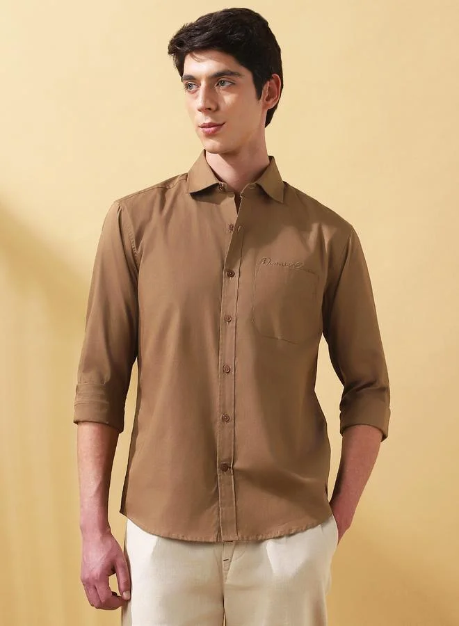 دينيس لينغو قميص رجالي بوبلين بني سادة بأزرار بقصة عادية