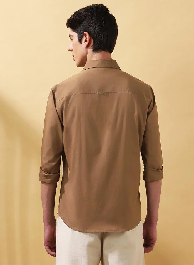 دينيس لينغو قميص رجالي بوبلين بني سادة بأزرار بقصة عادية