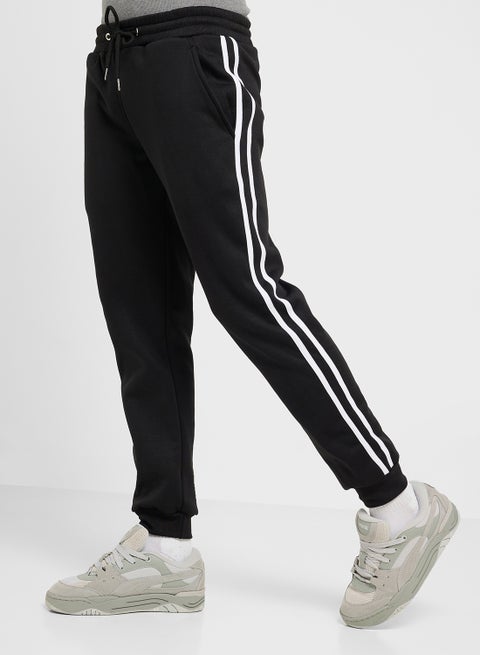 سنيكرز فليس أساسي