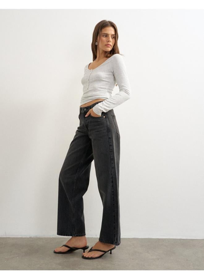 TOPSHOP Low Rise Wide Leg Denim Jeans - Image 3