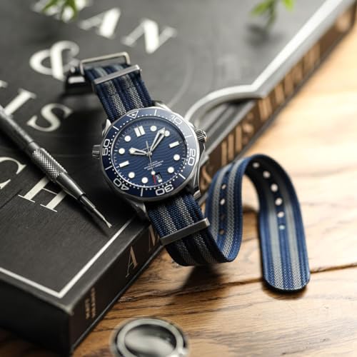 WatchGecko Ridge Military Nylon Watch Strap. Navy Bond 22mm. Rugged, Quick-Drying and Secure Replacement Wristwatch Strap for Outdoor Activities. - Image 3