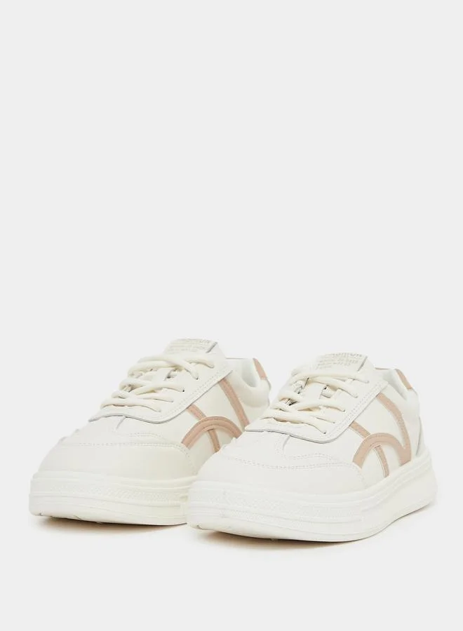 Styli Vintage Lace-Up Sneakers
