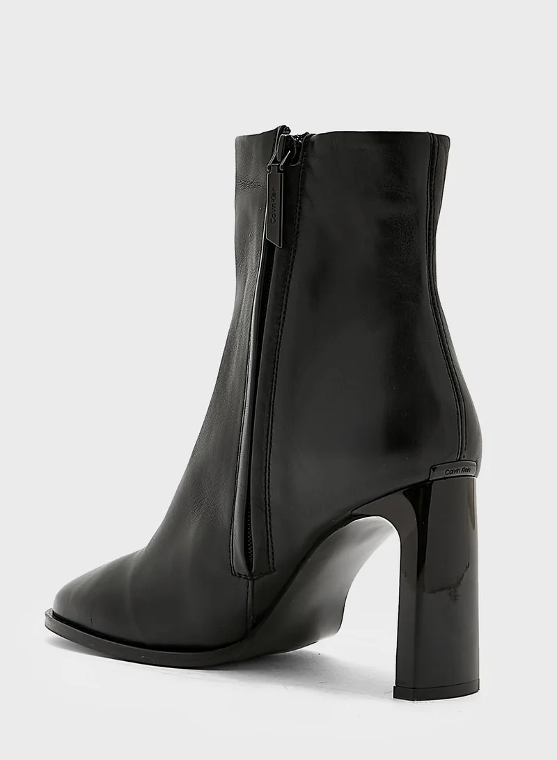 CALVIN KLEIN Curved Stil Ankle Boots