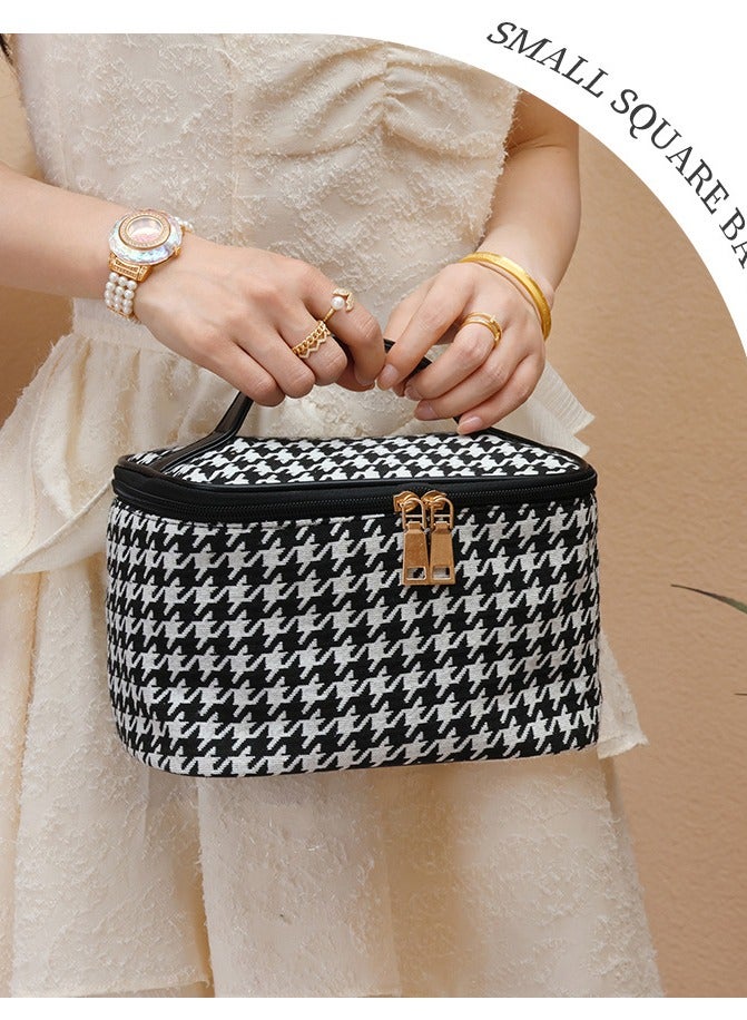 Hand Makeup Bag Travel Portable Cosmetics Black Storage Bag Fashion Thousand Bird Lattice - Image 4