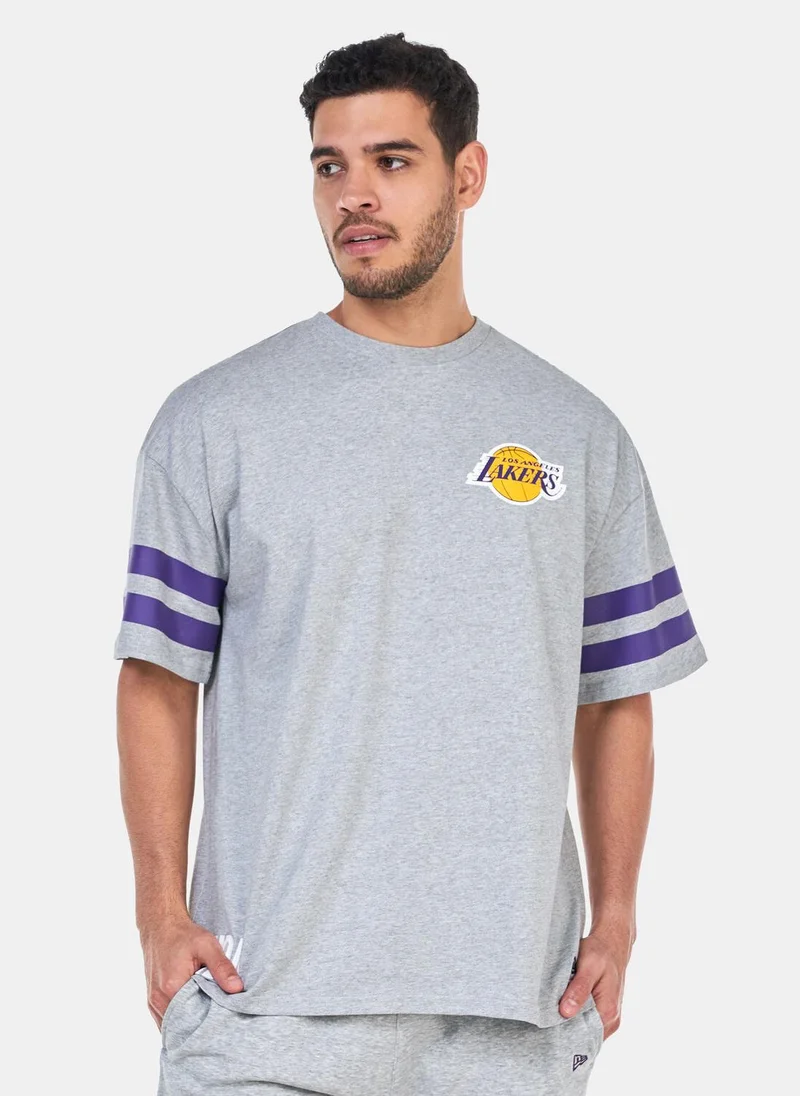 نيو ايرا Men's NBA Los Angeles Lakers Arch Graphic T-Shirt