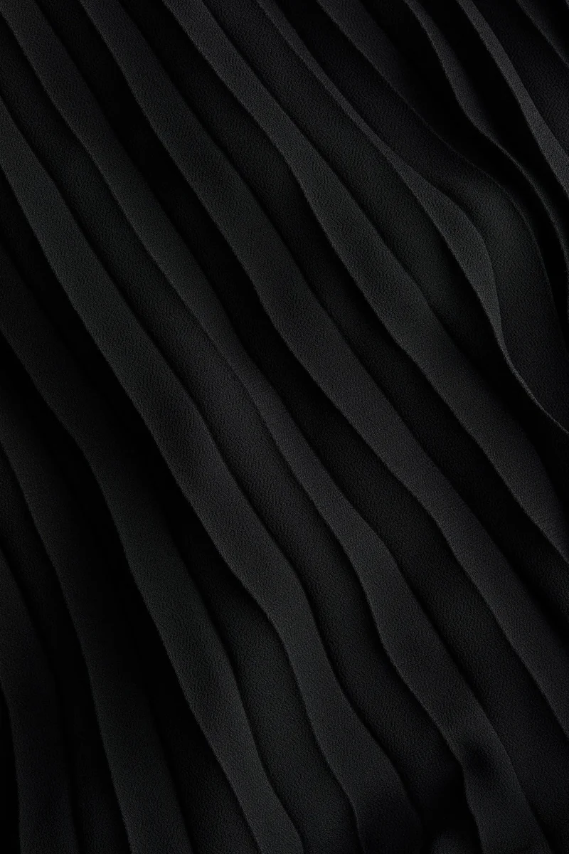 H&M Pleated chiffon skirt