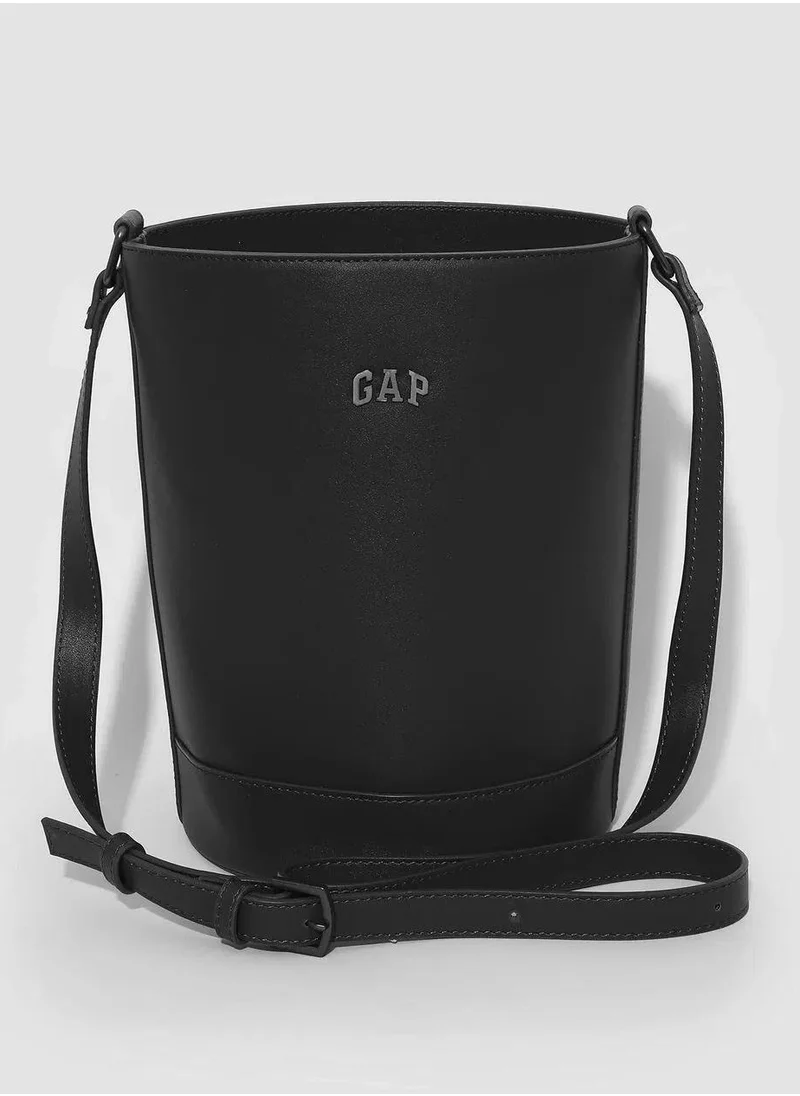 جاب حقيبة كروس بودي نسائية سوداء من GAP 15911