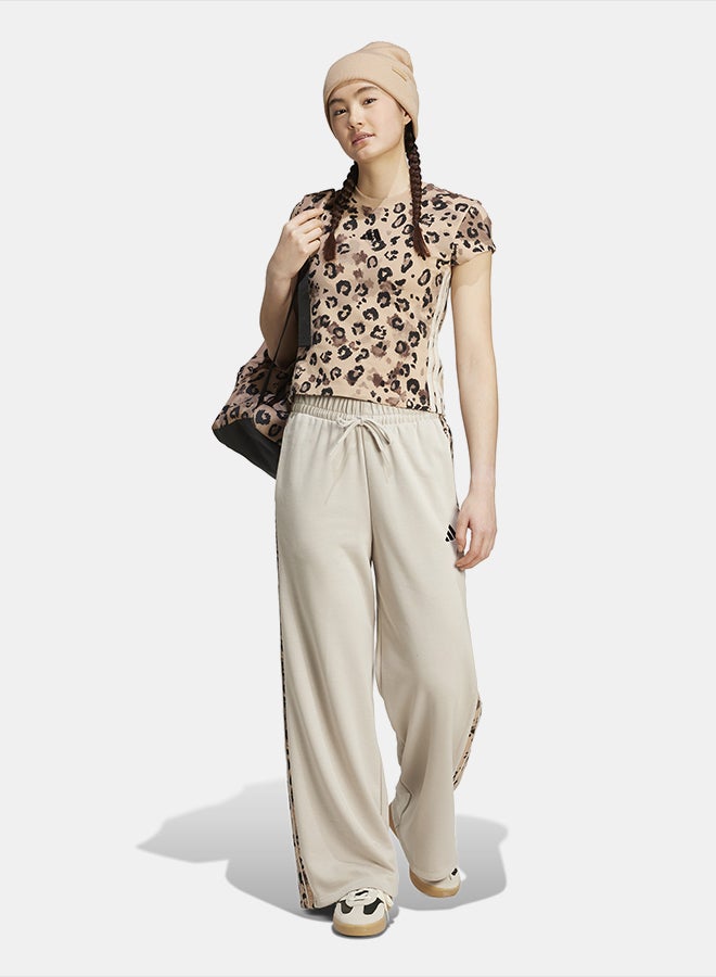 Adidas تي شيرت بطبعة حيوانات مع 3 خطوط - Image 3