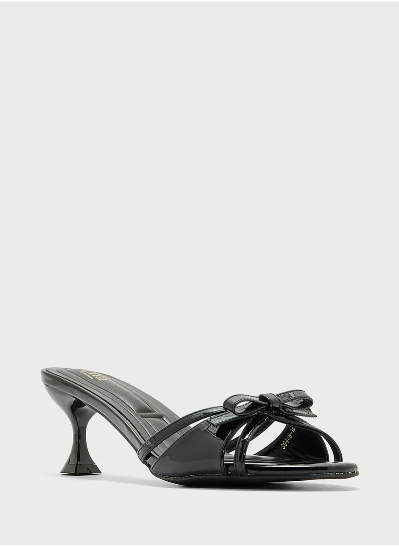 ايلا Heeled Sandal With Bow