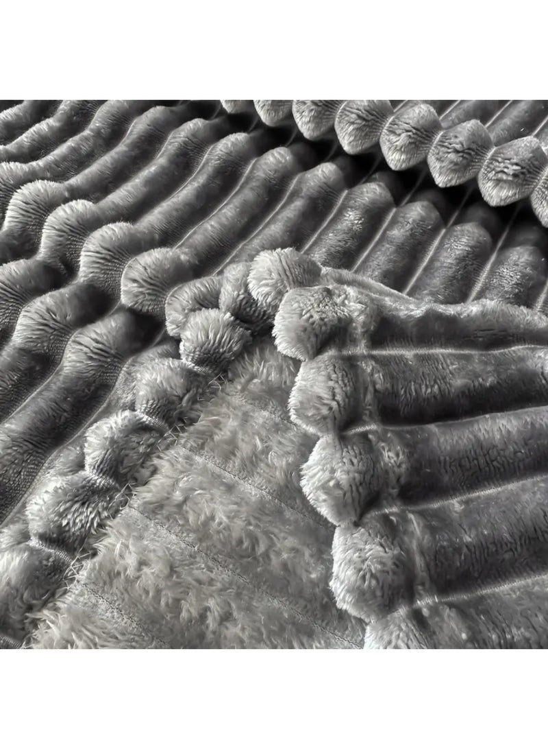 مينجلي بطانية فلانيل مخططة ناعمة ودافئة  بوزن1  كجم - بطانيه مقاس  210×170 سم متعددة الاستخدامات للسرير والكنبة وجميع الفصول - Image 4