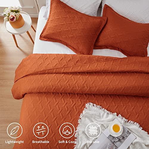 LEAONME Quilt Set King Size 3 Pieces,Lightweight Burnt Orange/Rust Bedspread-98''x106'',Soft Microfiber Summer Quilt,Luxurious Warm Coverlet Sets for All Seasons (Includes 1 Quilt, 2 Shams) - Image 4