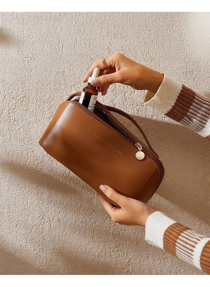 حقيبة ماكياج السفر ، حقيبة ماكياج المرأة ، حقيبة ماكياج مسطحة مفتوحة ، مع مقصورات ومرافقة ، تصميم سهل الوصول ، ومقاوم للماء محمول ، بني - Image 5