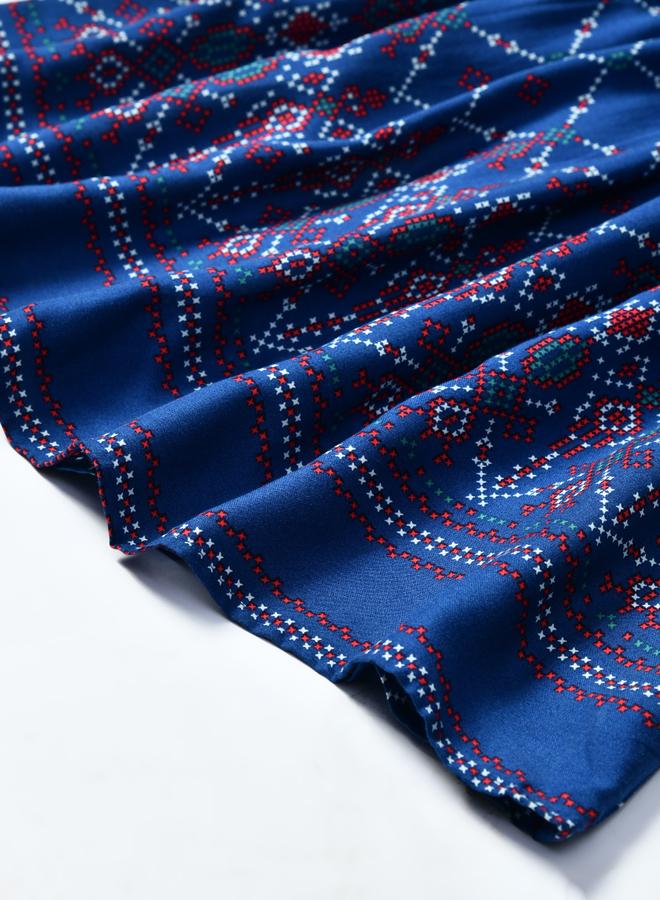 بيلا مودا فستان قطن بطبعات شاملة وحواف دانتيل وأكمام ثلاثة أرباع من بيلا مودا - Image 4