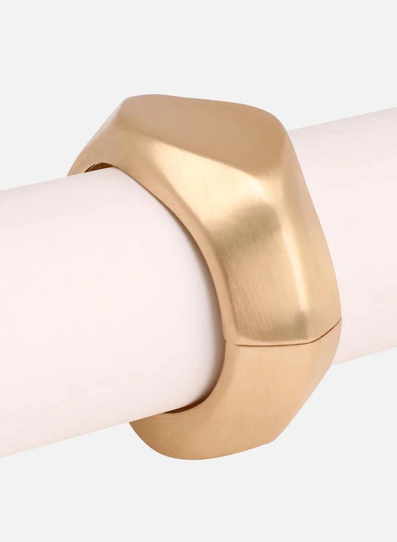 سوهي Women's The Hammered-Curve Bangle Bracelet