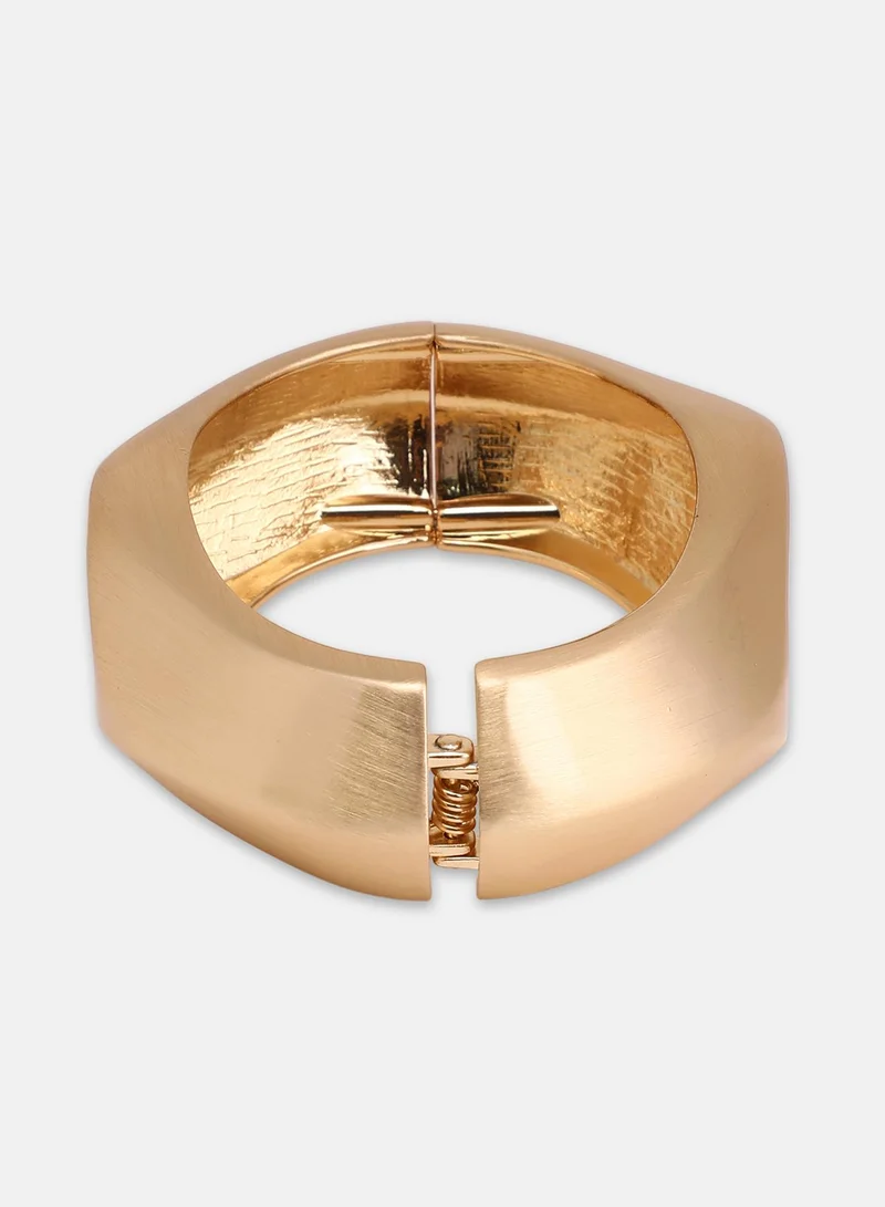 سوهي Women's The Hammered-Curve Bangle Bracelet