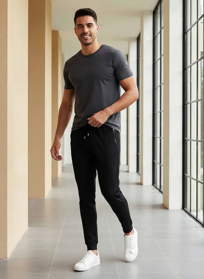 Iconic Iconic Solid Joggers with Drawstring Closure and Pockets
