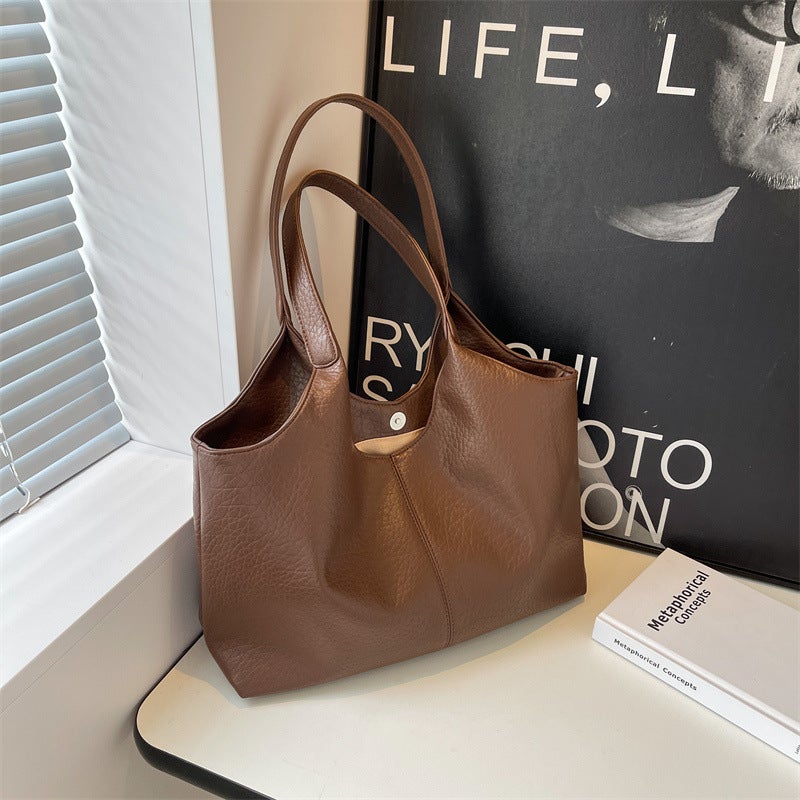 Korean Style Large-Capacity Bag For Women, Versatile Fashion Retro Shoulder Bag, Textured Class Commuting Bag - Image 1