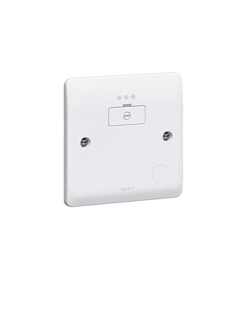 Legrand - Legrand Synergy White - Fused Connection Unit 13A 250V UnSwitched With Cord Outlet & power indicator - 730033 - Image 1