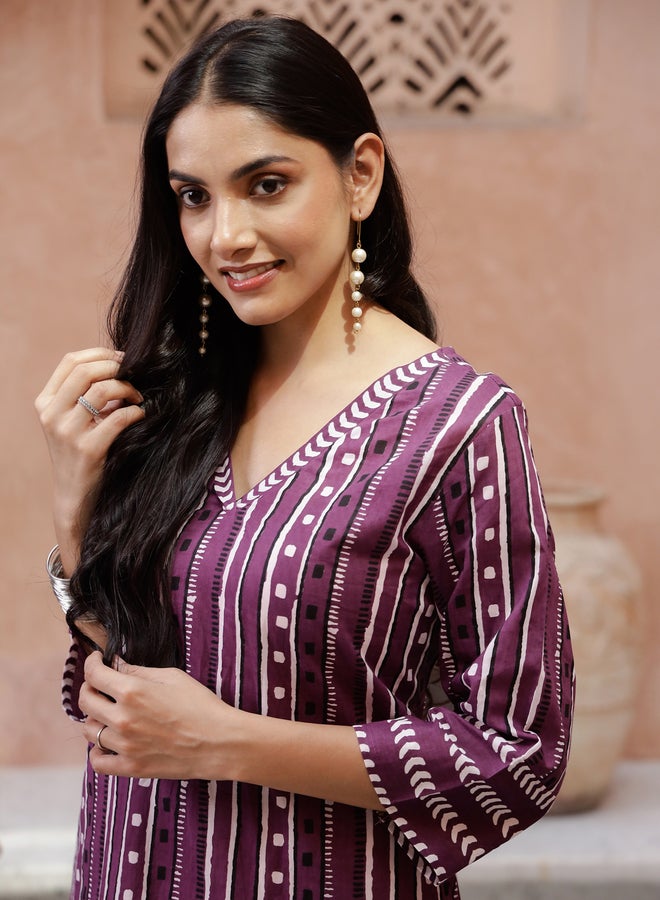 sanskrutihomes Sanskrutihomes Striped Kurta with Side Slit  - Image 5