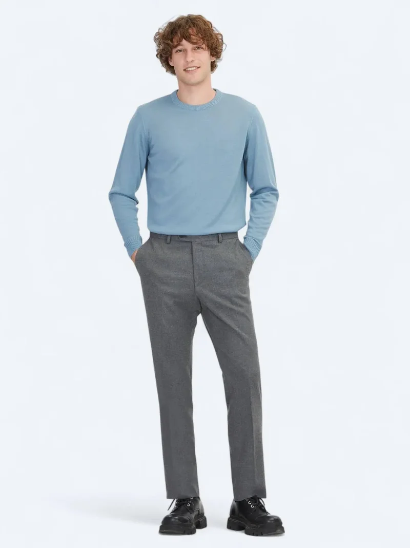 كيب بنطلون كلاسيكي رمادي اللون بقصة ضيقة