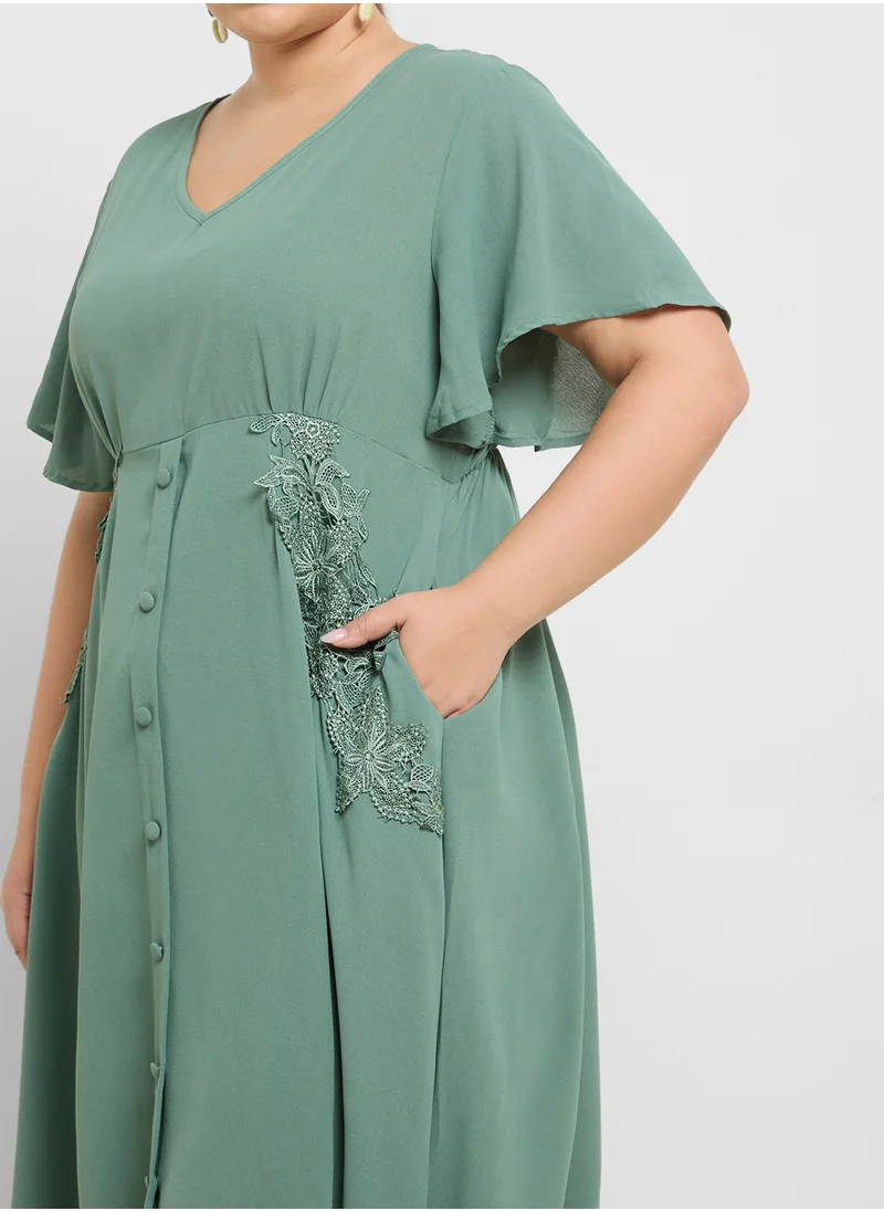 Ella Plus Dress With Lace Trim