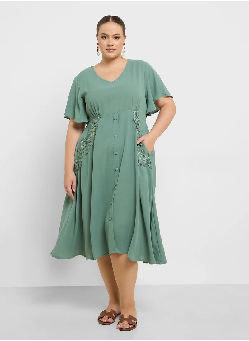 Ella Plus Dress With Lace Trim