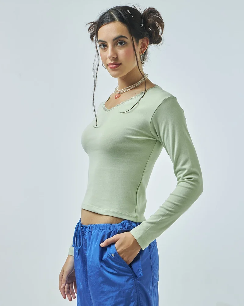 bewakoof Women's Green Slim Fit Short Top