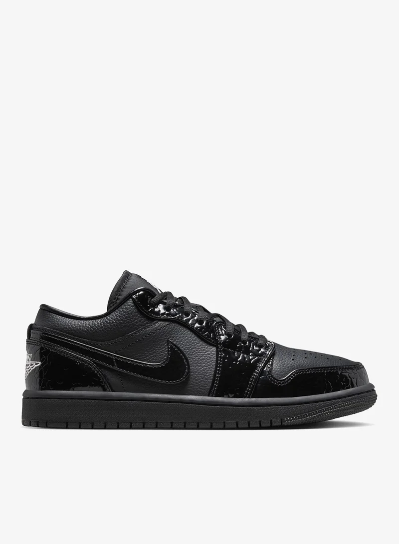 Women's 1 Low SE Shoes