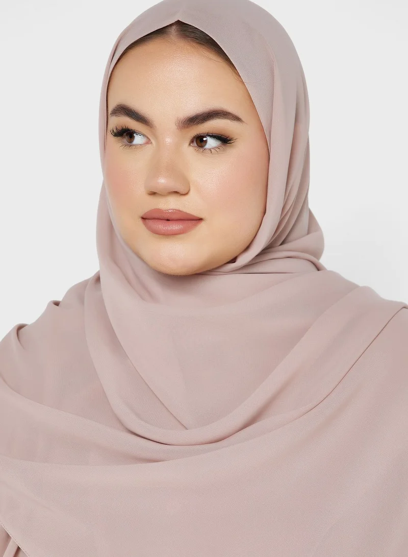 هيا كلوزيت كيرف طقم (عباية + قميص + بنطال)