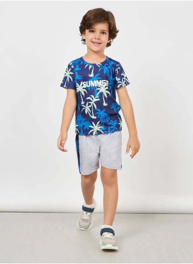 ستايلي Tropical Print T-Shirt & Side Seam Shorts Set