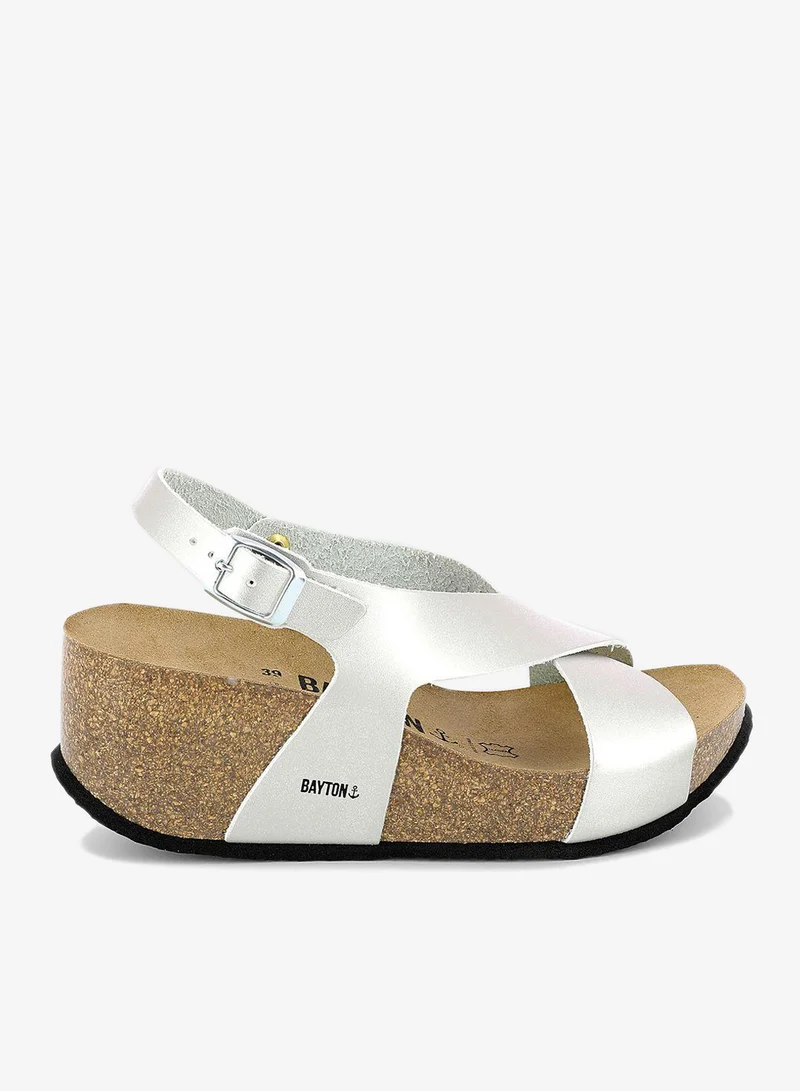 بيتون صندل نمط سيور بكعب ويدج وكعب متوسط