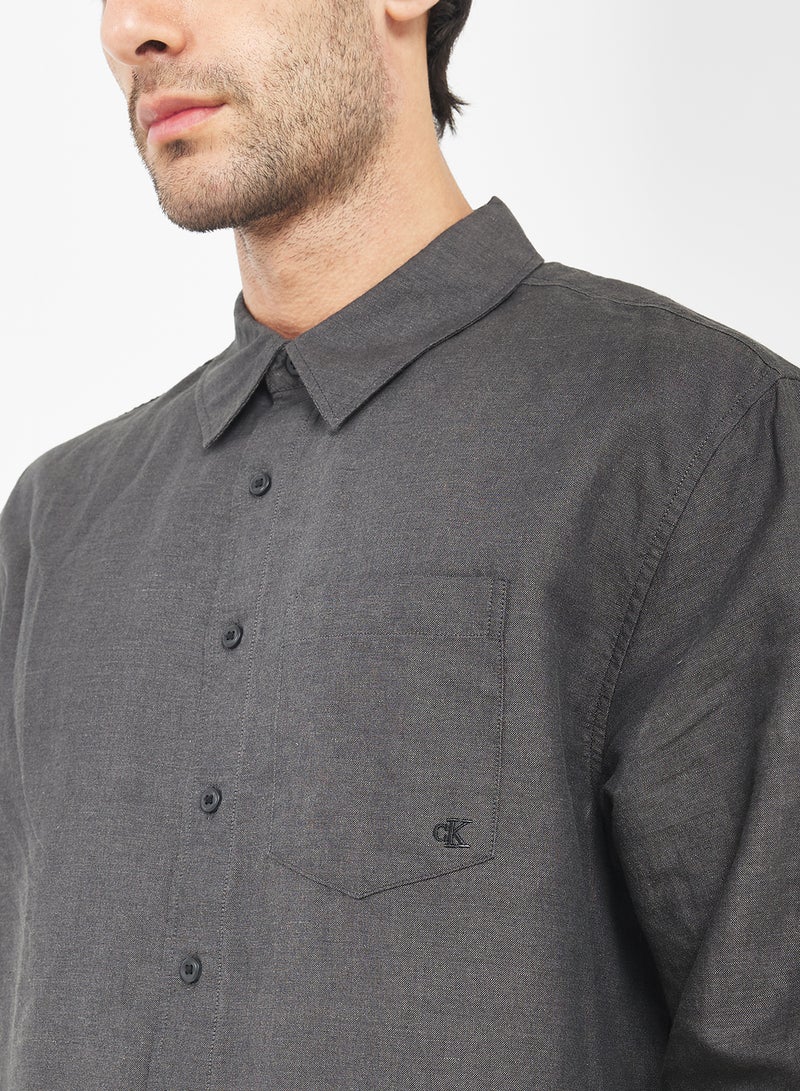 كالفن كلاين جينز قميص كتان قطن قصير مريح - Image 3