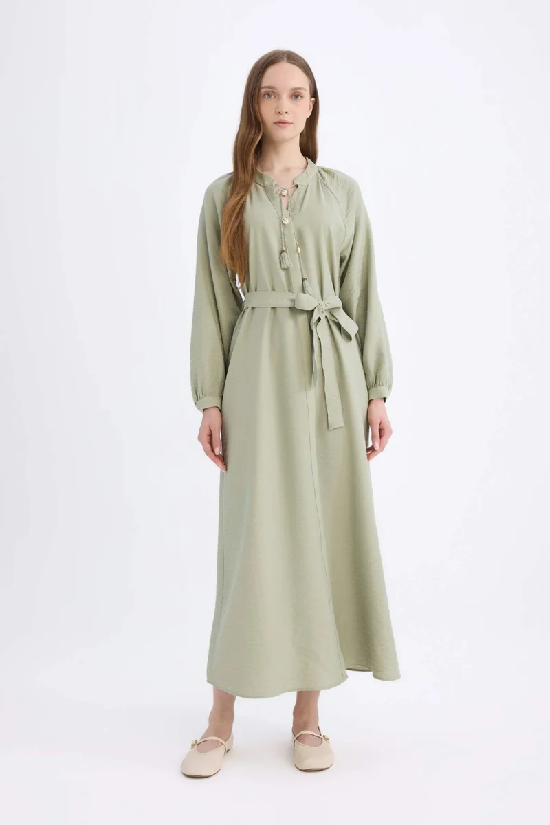 ديفاكتو Relax Fit Long Sleeve Belted Maxi Dress