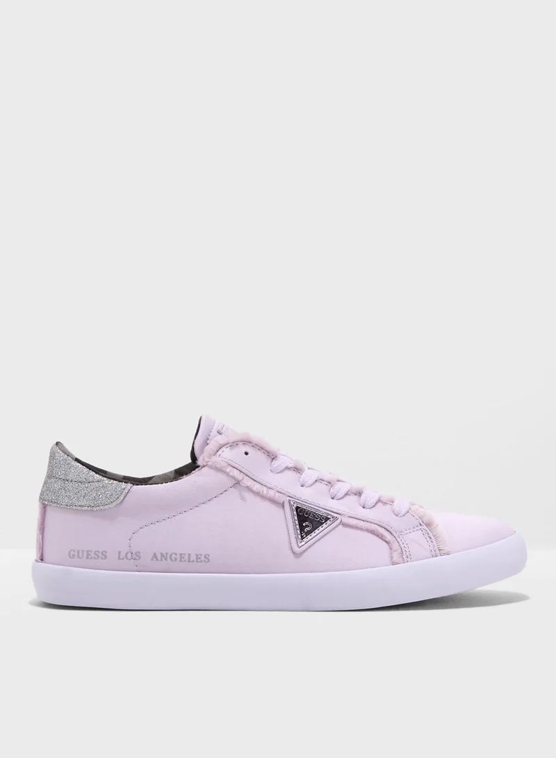 GUESS Tiger Low top Sneaker