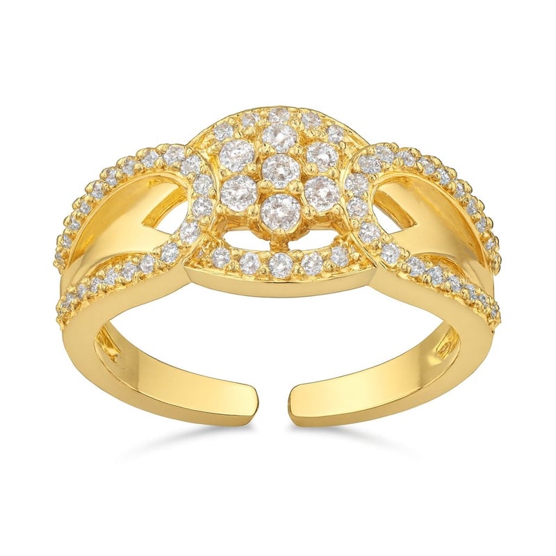 خاتم ذهبي فاخر مزين بفصوص زركون براقة في المنتصف وعلى الجانبين، بتصميم مفتوح قابل للتعديل لضمان الملاءمة والراحة المثالية لجميع المقاسات. - Image 1