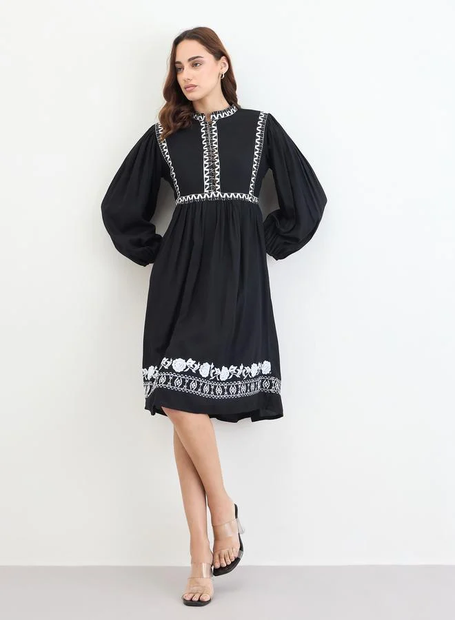 Styli  Black Floral Print Knee Length Dress for Women | Best Price UAE