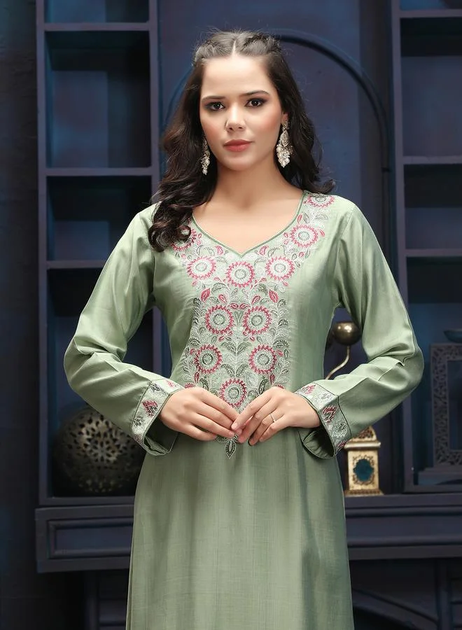 مكسيم كريشن جلابية طويلة بتطريز يدوي