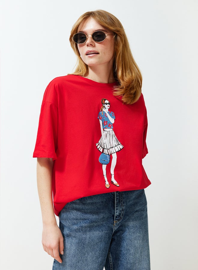 trendyol Red Printed Relaxed/Comfortable Fit Crew Neck Knitted T-Shirt - Image 2